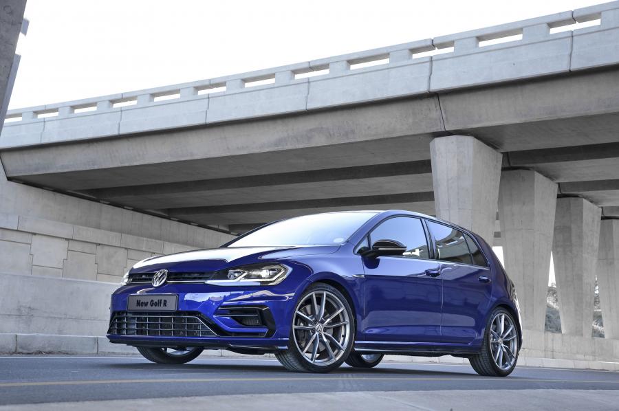  Volkswagen Golf R 5-Door 2017 года  (ZA) (фото 8 из 8)